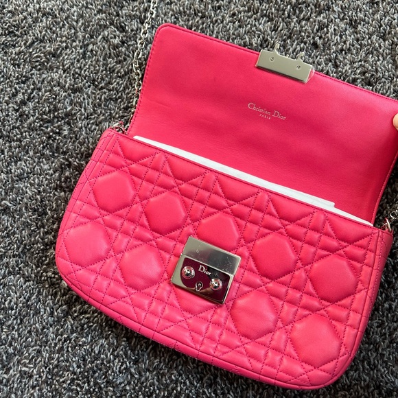 Miss Dior cannage leather promenade chain clutch - Picture 15 of 16